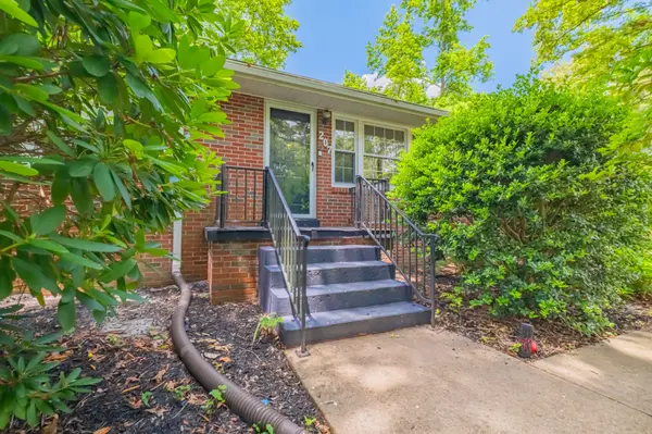 207 Westwood Dr, Tullahoma, TN 37388