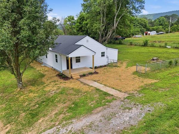 1000 Cemetery Road, Spring City, TN 37381