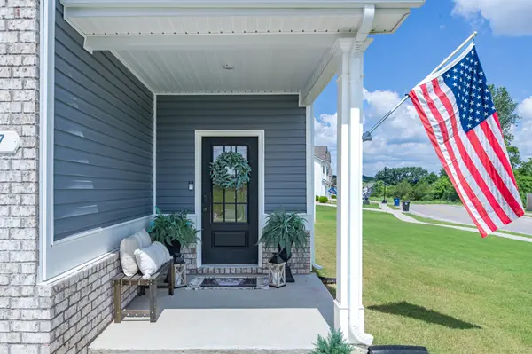 337 Geneva Ln, Columbia, TN 38401