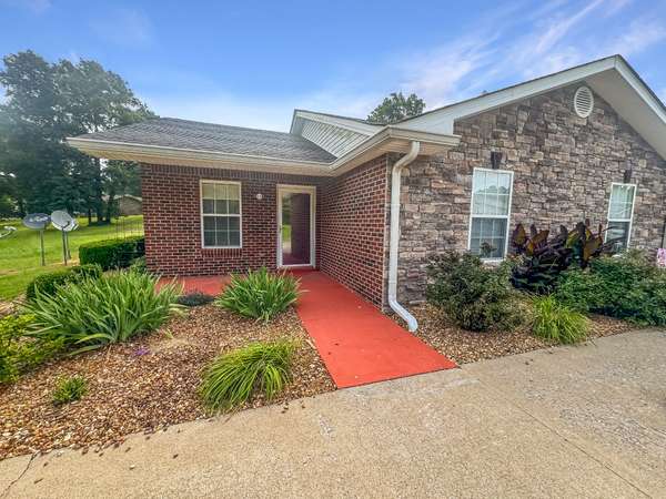 128 Colson Village Ct, Dover, TN 37058