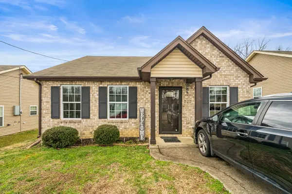 914 16th Ave #E, Springfield, TN 37172
