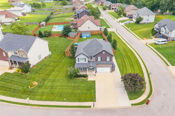 964 Nectar Ct, Adams, TN 37010