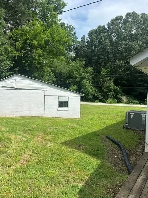 232 Natchez Trace Rd, Camden, TN 38320
