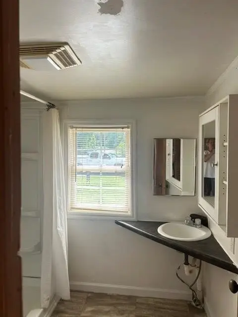 232 Natchez Trace Rd, Camden, TN 38320