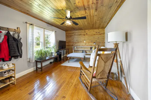 905 Nicholson St, Decherd, TN 37324