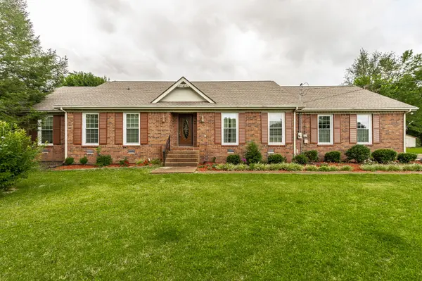 112 Arrowhead Dr, Hendersonville, TN 37075