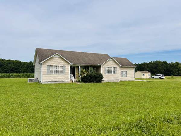 183 Grosch Dr, Manchester, TN 37355