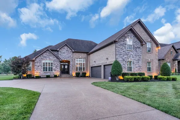 450 Huntington Dr, Lebanon, TN 37087