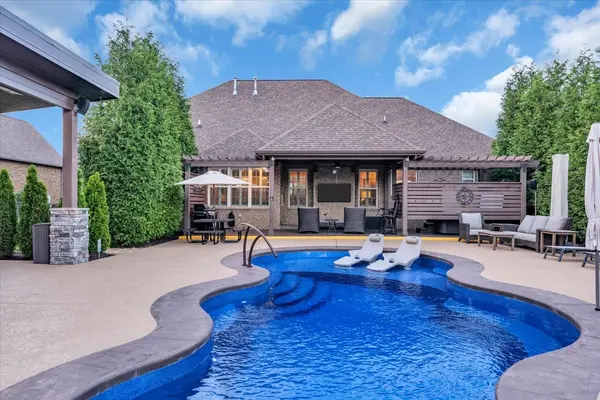 450 Huntington Dr, Lebanon, TN 37087