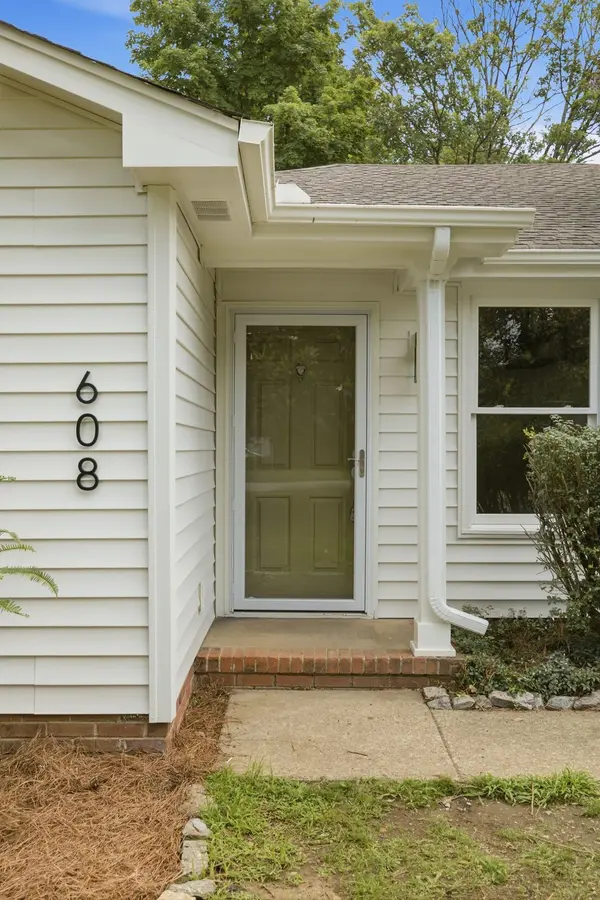 608 Alexander Dr, Franklin, TN 37064