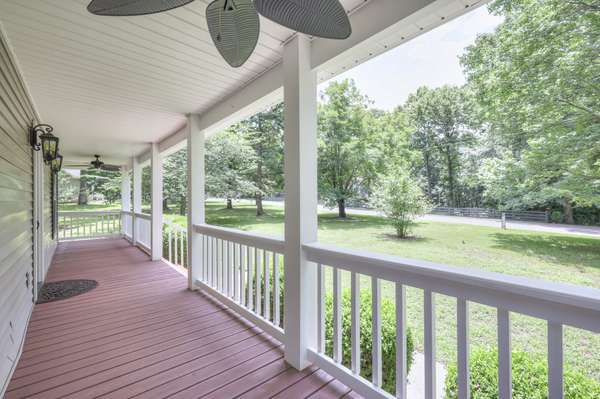 858 Matthew Ct, Kingston Springs, TN 37082