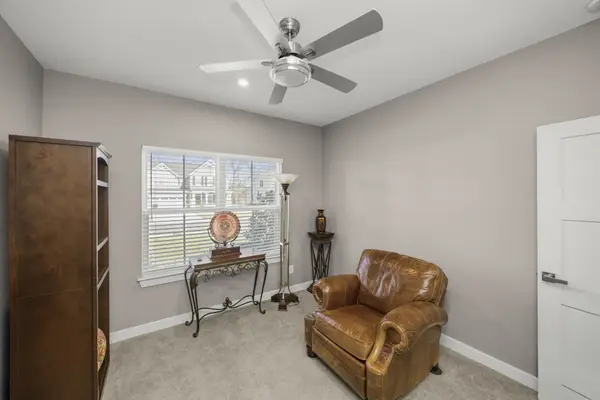 2111 Hideaway Ln, Murfreesboro, TN 37128