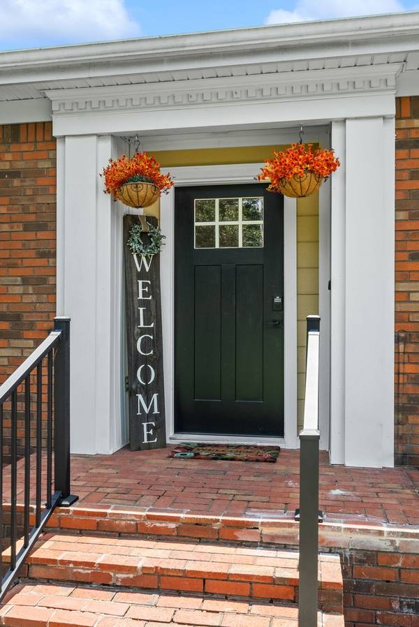 605 N Russell St, Portland, TN 37148