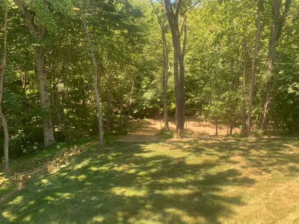124 Grayson Ln, White House, TN 37188