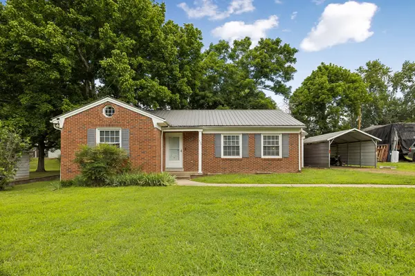 111 Morrison St, Centerville, TN 37033