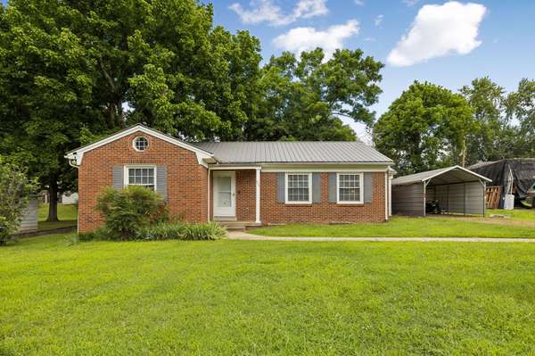 111 Morrison St, Centerville, TN 37033