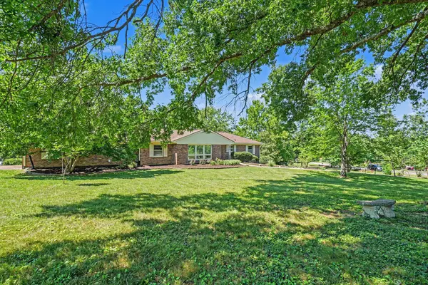 2901 Rich Acres Dr, Nashville, TN 37207