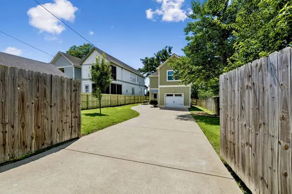 706 47th Ave #N, Nashville, TN 37209