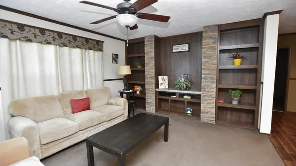 157 Roblyer Road, Benton, TN 37307