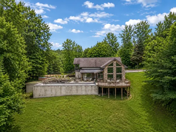 18385 McCaleb Ln, Primm Springs, TN 38476