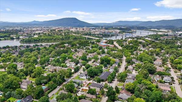 616 Barton Avenue, Chattanooga, TN 37405
