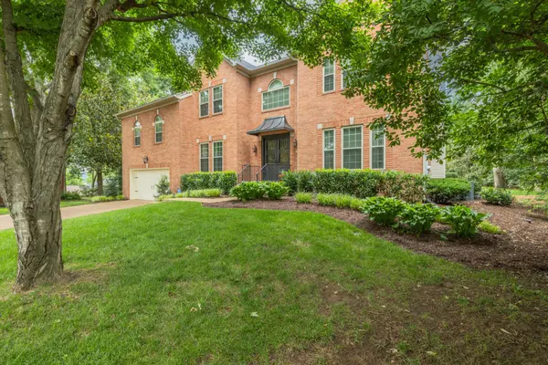 785 Glen Oaks Dr, Franklin, TN 37067