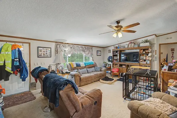 1955 Guthrie Rd, Guthrie, KY 42234