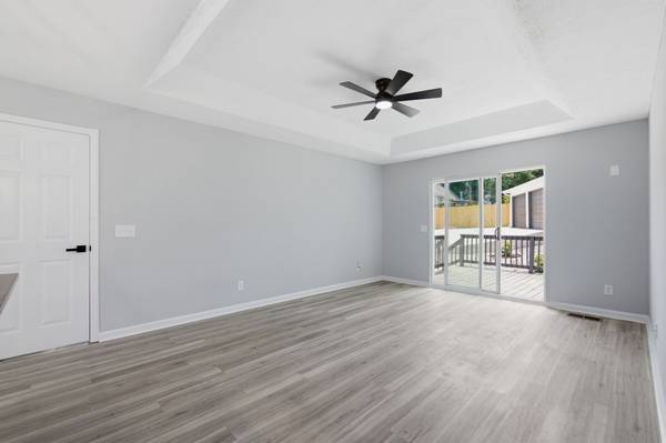 137 Nelson Dr, La Vergne, TN 37086