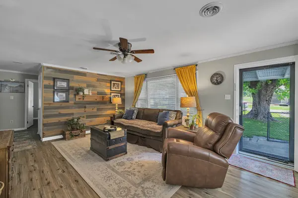 222 S Oakwood Ave, Clinton, TN 37716