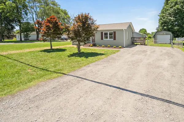 201 10th Ave #N, Decherd, TN 37324