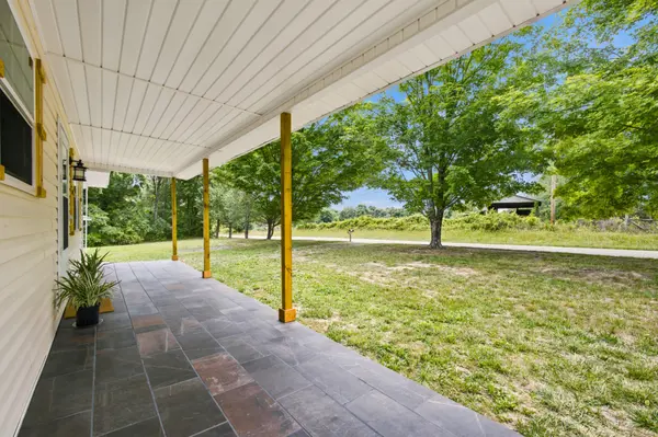 5530 Nashville Hwy, Deer Lodge, TN 37726