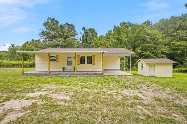 5530 Nashville Hwy, Deer Lodge, TN 37726
