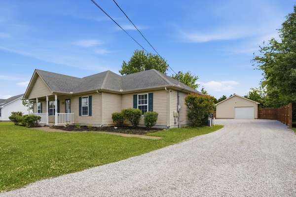 7120 Alexandria Dr, Murfreesboro, TN 37129