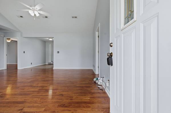 7120 Alexandria Dr, Murfreesboro, TN 37129