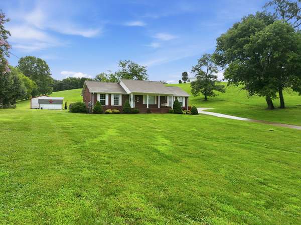 700 Sleepy Hollow Rd, Pulaski, TN 38478