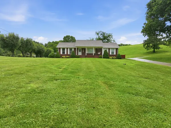 700 Sleepy Hollow Rd, Pulaski, TN 38478