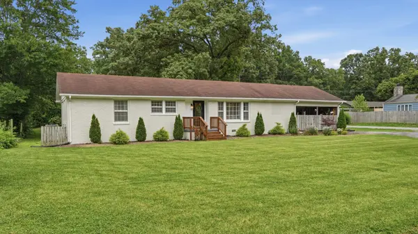 1100 Bragg Cir,  Tullahoma,  TN 37388