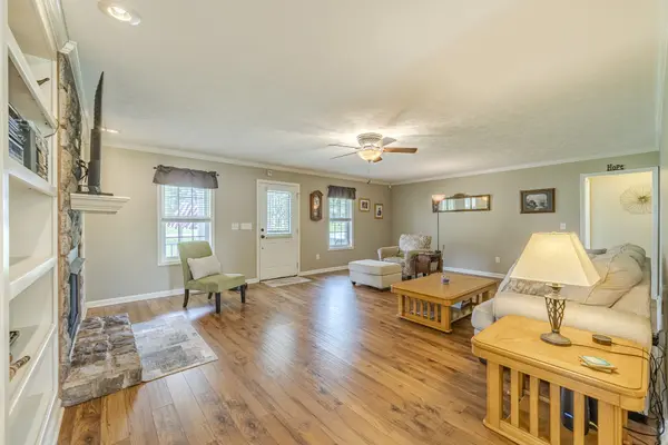 246 Forrest Ave, Clifton, TN 38425