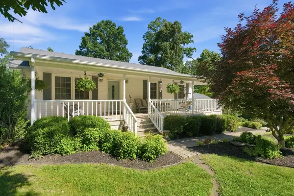 1170 Liberty Road, Charlotte, TN 37036