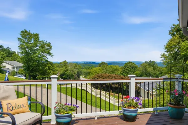 1706 Colonial Way Circle, Hixson, TN 37343