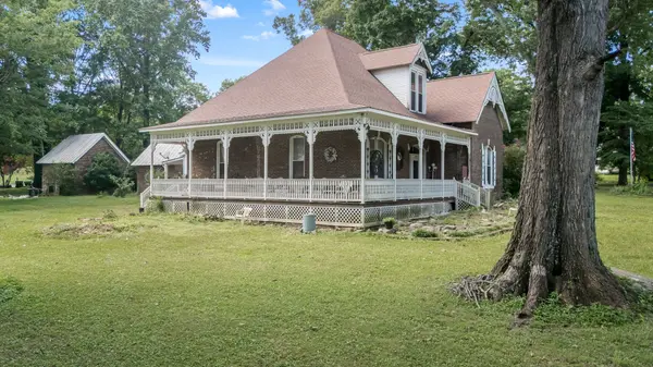310 S High St, Petersburg, TN 37144