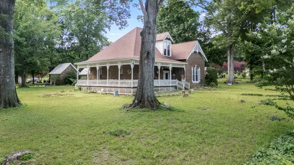 310 S High St, Petersburg, TN 37144