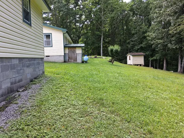 2301 Holly St, Signal Mountain, TN 37377