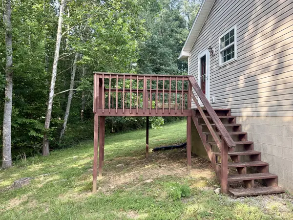 74 English Dr, Cadiz, KY 42211