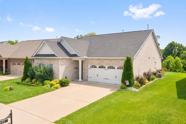 1127 Westgate Dr, Gallatin, TN 37066
