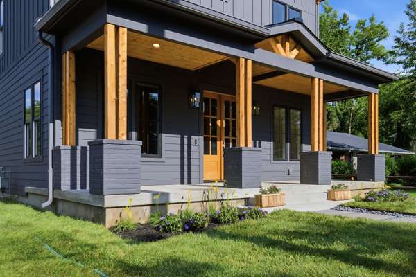 1025 Meridian St, Nashville, TN 37207