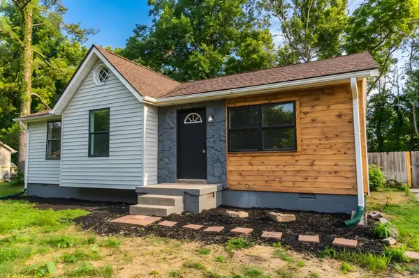 464 Bragg Ave, Smyrna, TN 37167