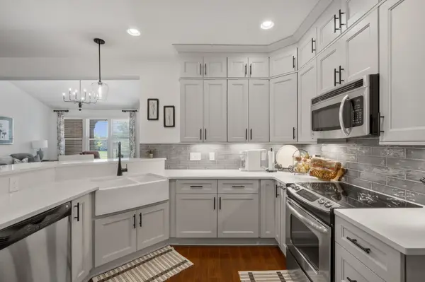 131 Village Cir, Lebanon, TN 37087