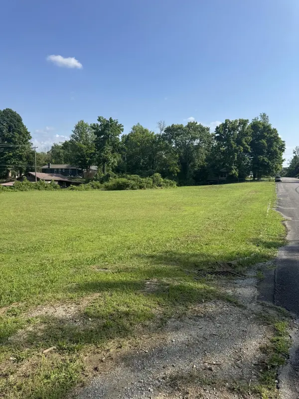 947 Washington Avenue, Etowah, TN 37331
