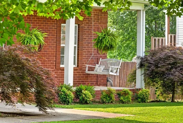 120 Strassle Dr, White House, TN 37188